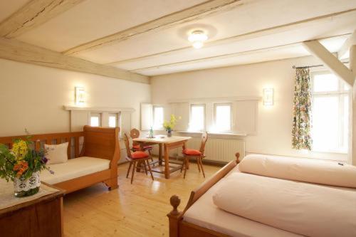 Hotel Weisses Ross Dinkelsbühl Dış mekan fotoğraf