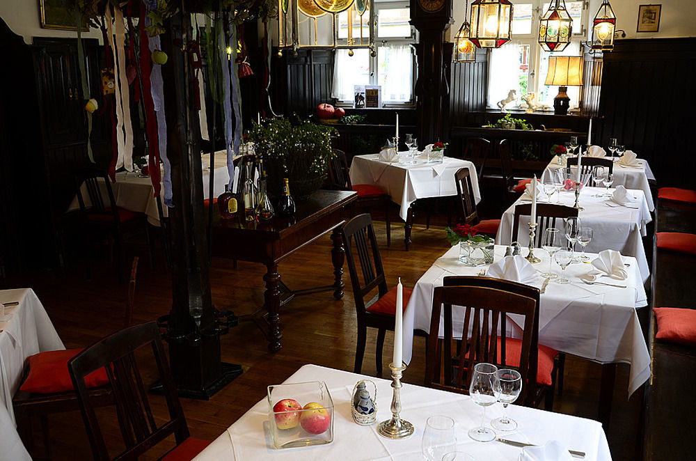 Hotel Weisses Ross Dinkelsbühl Dış mekan fotoğraf
