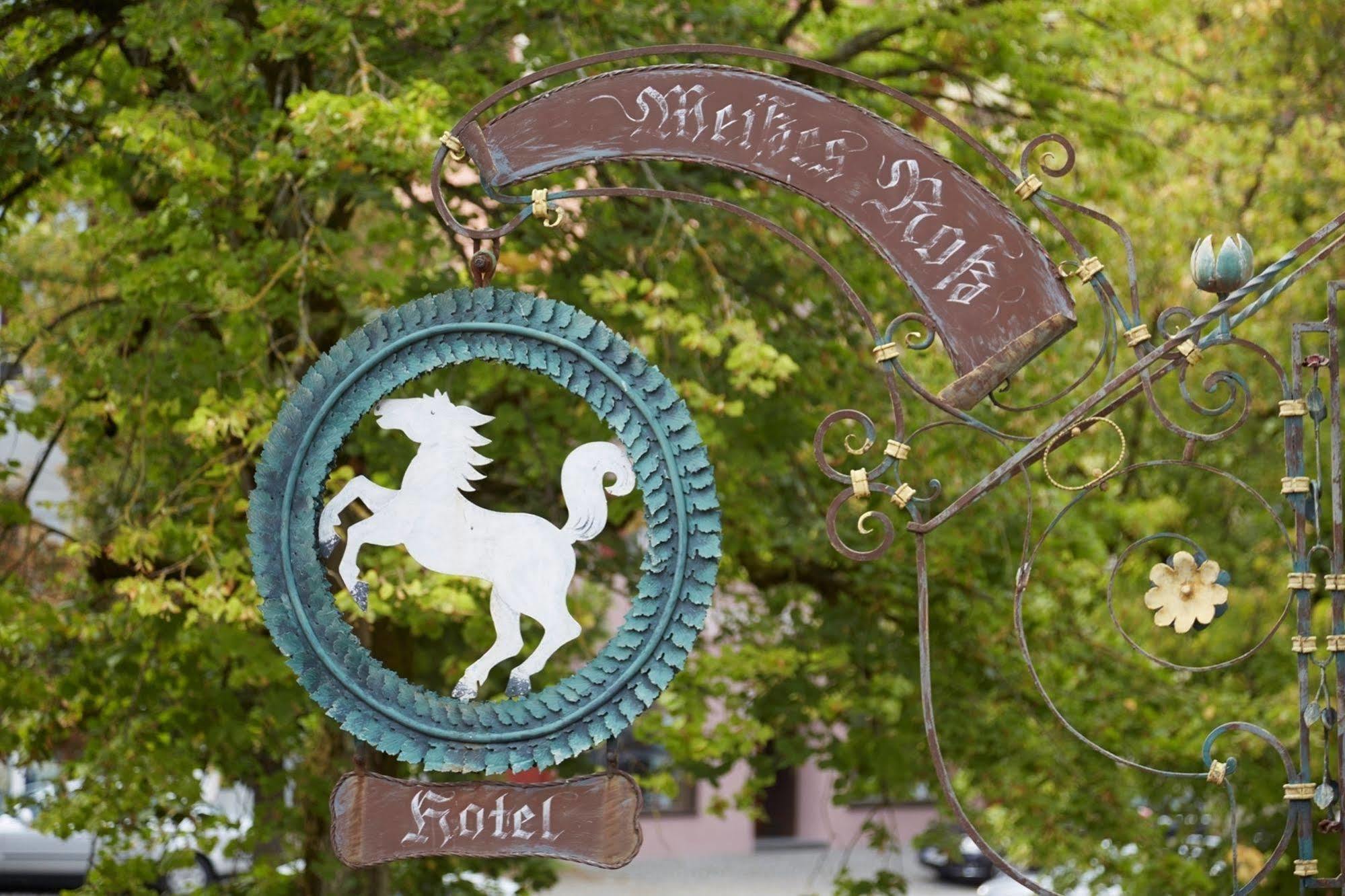 Hotel Weisses Ross Dinkelsbühl Dış mekan fotoğraf